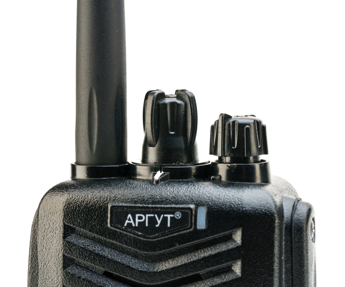 Аргут А-74 DMR UHF портативная радиостанция